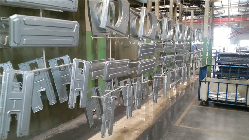 1鍍鋅(xīn)闆噴塑（空調）噴(pēn)淋陶化