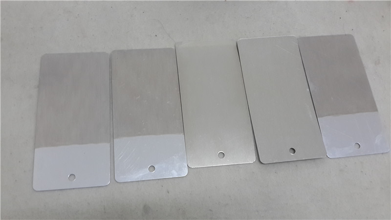 21鋁(lü)合金無鉻鈍化(hua)膜